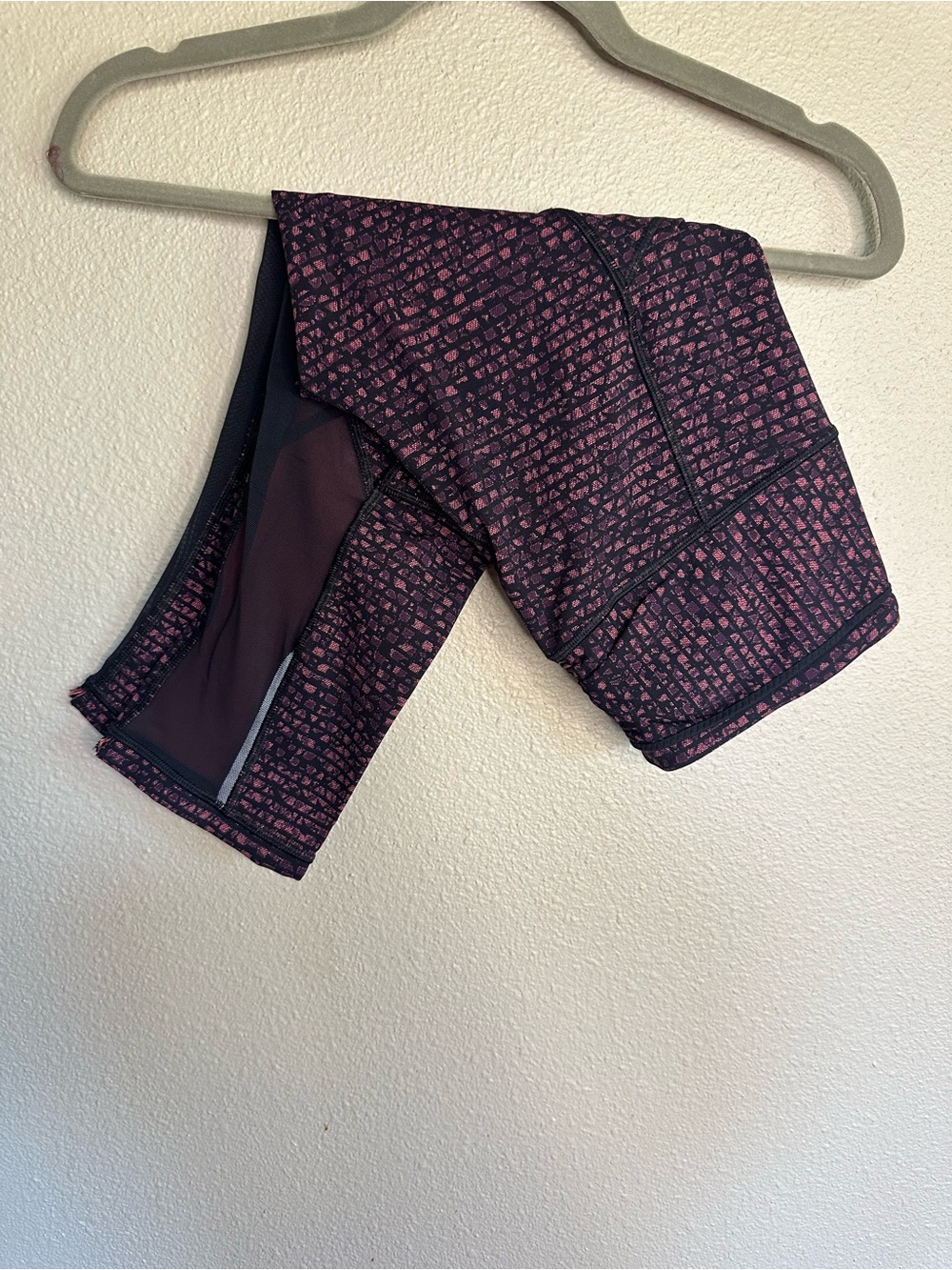 Lululemon 17” crop leggings